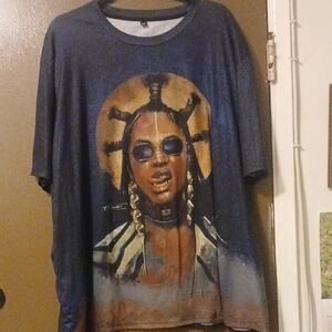 Graphic T-Shirt with Bold Design